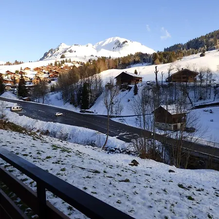 Studio Confortable Pour 4 Avec Balcon Au Calme Pres Des Pistes - Fr-1-458-177